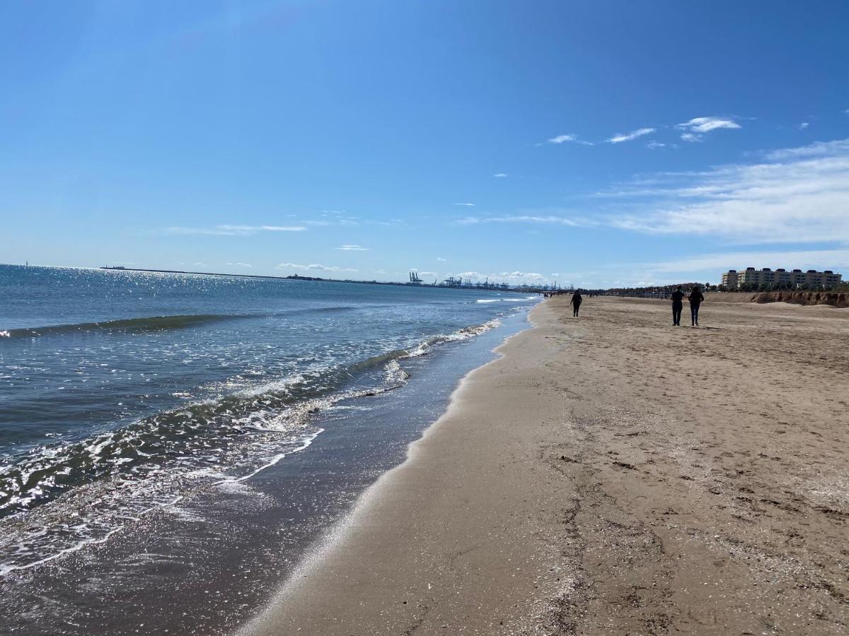 Alojamiento En Primera Linea De Playa Con Wifi Apartman Valencia Kültér fotó