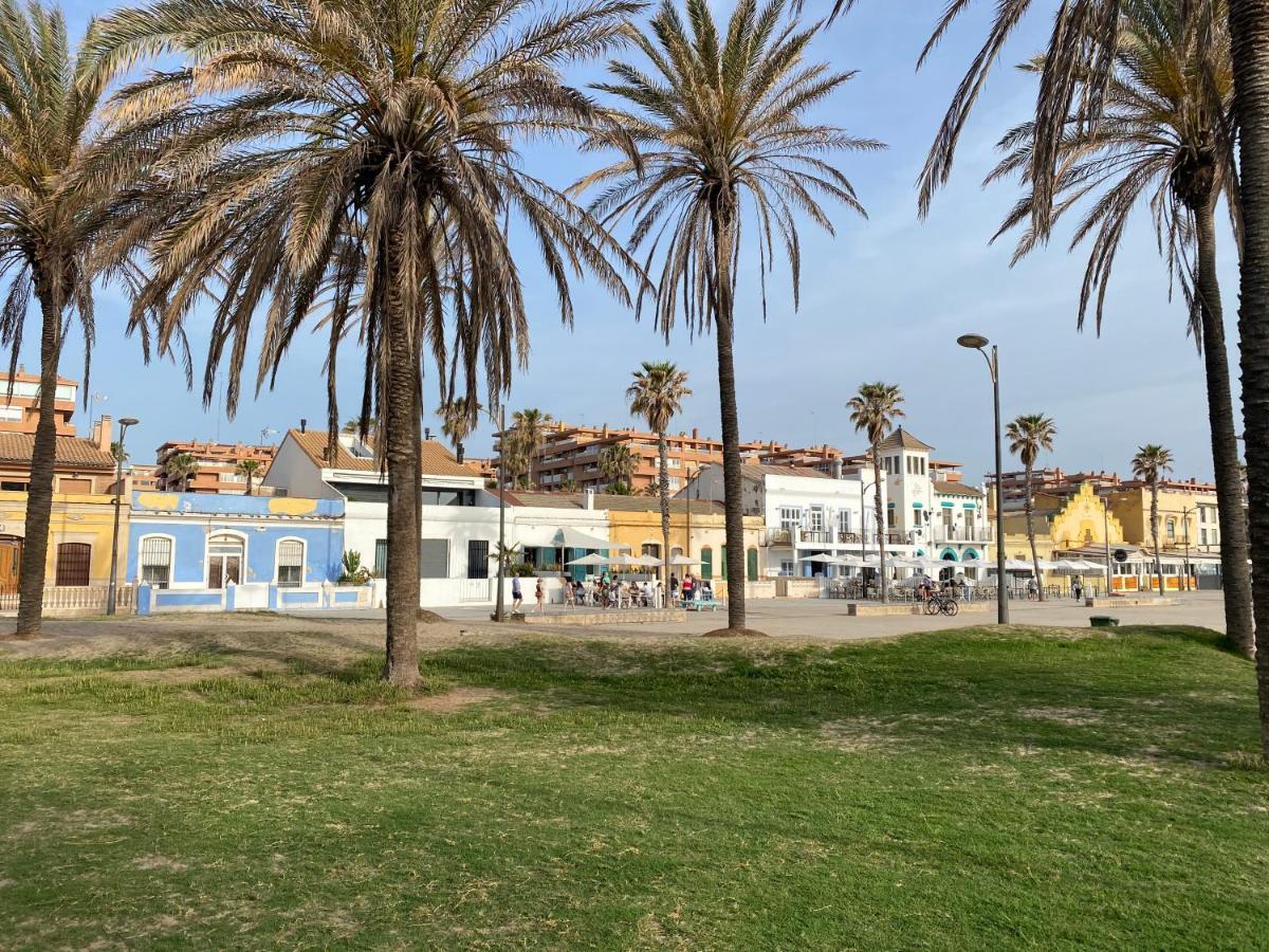 Alojamiento En Primera Linea De Playa Con Wifi Apartman Valencia Kültér fotó